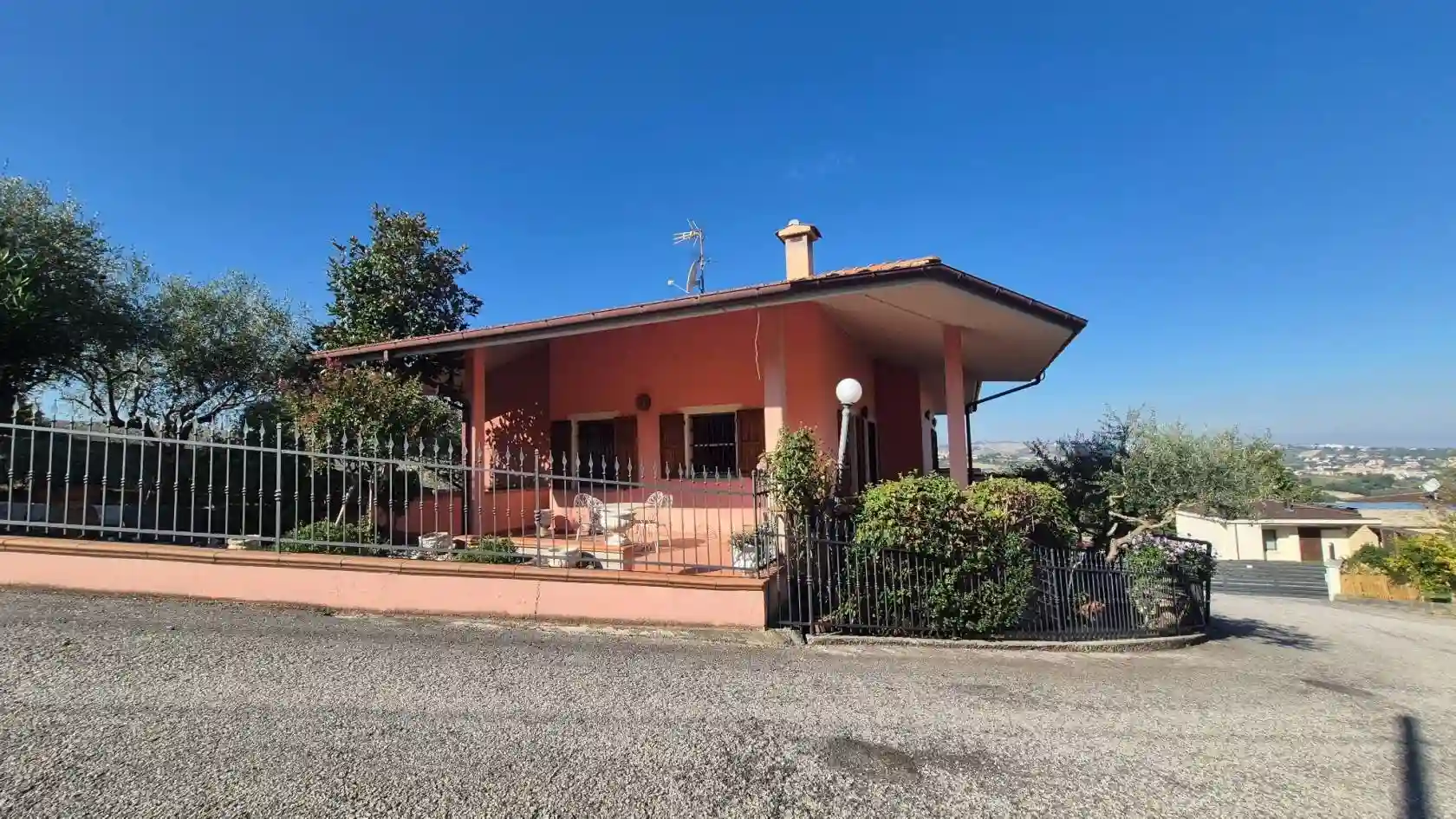 Villa - foto 2