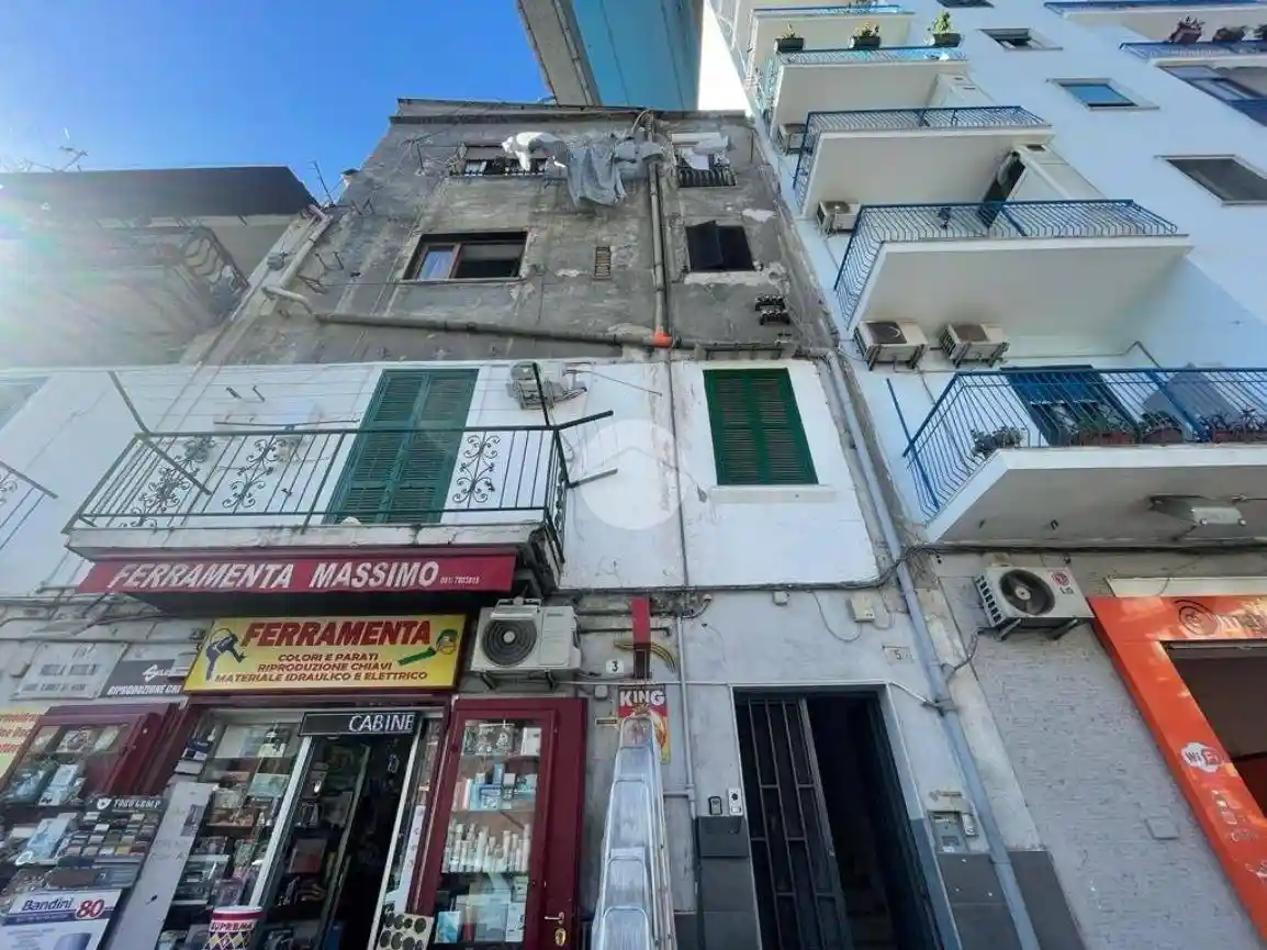 Appartamento in vendita a Napoli