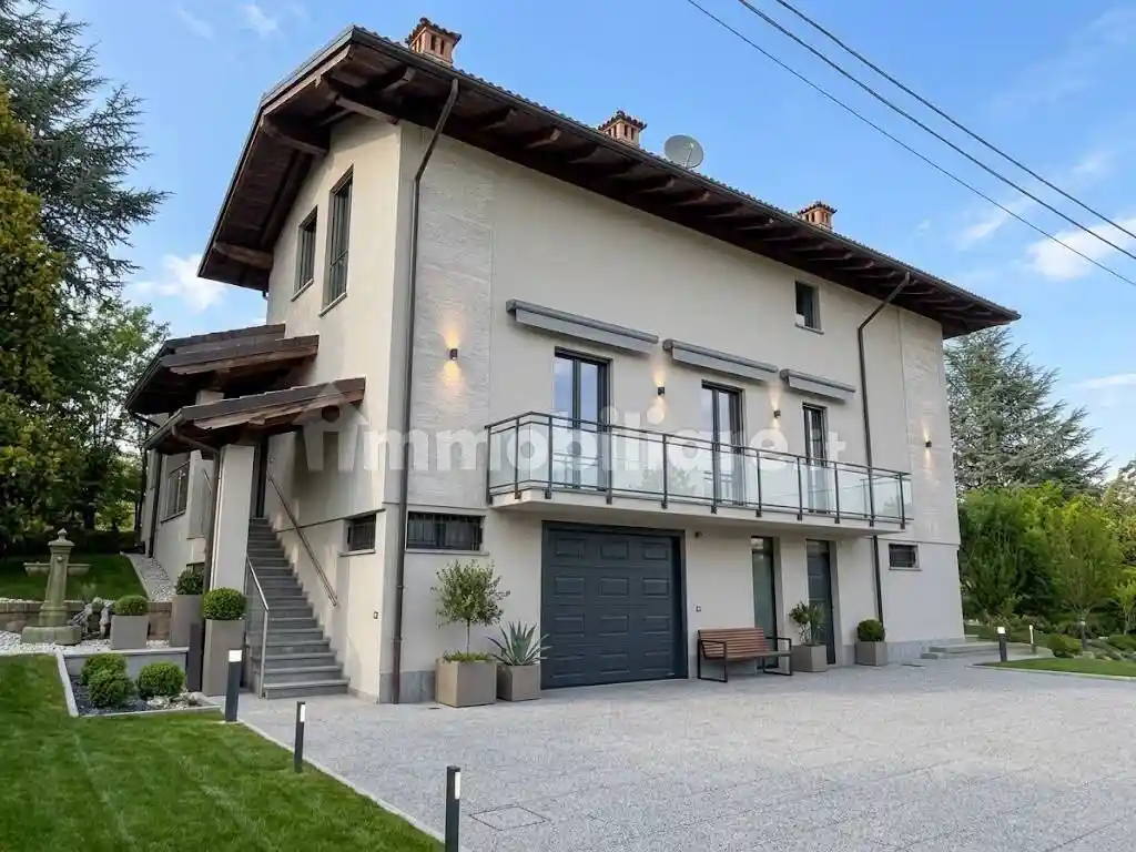 Villa in vendita a Lesegno