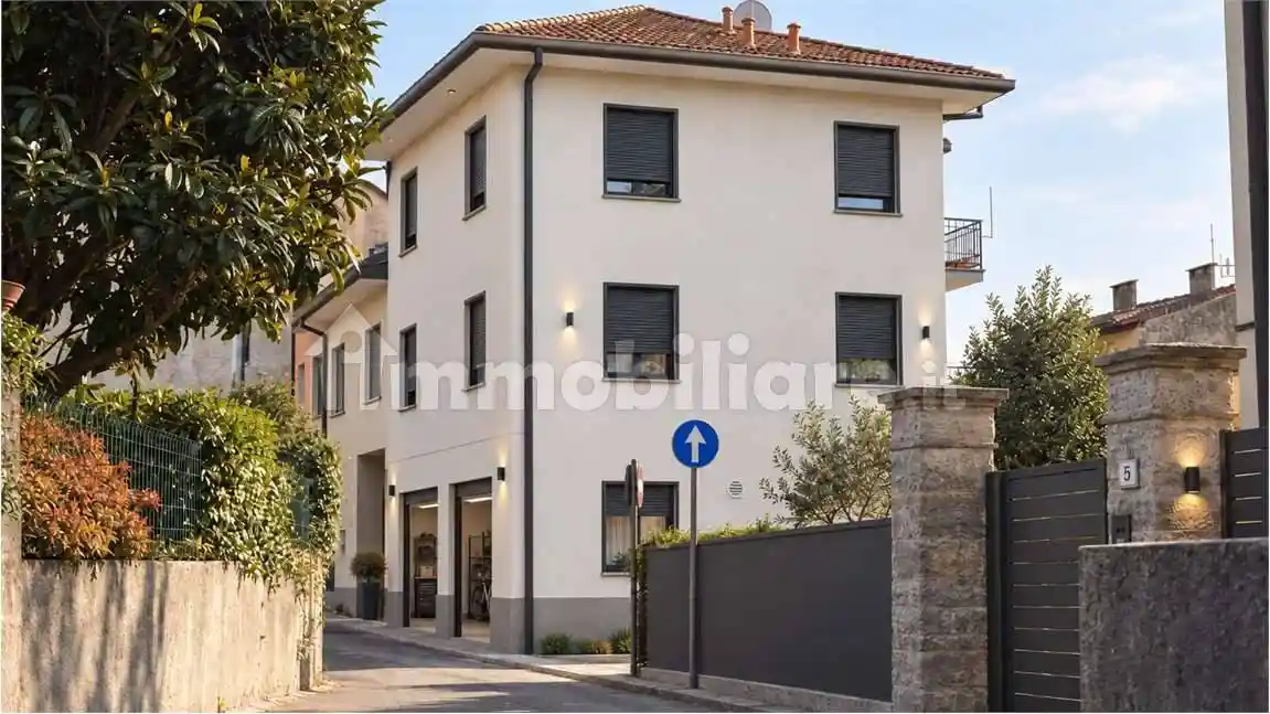 Appartamento in vendita a Gavirate