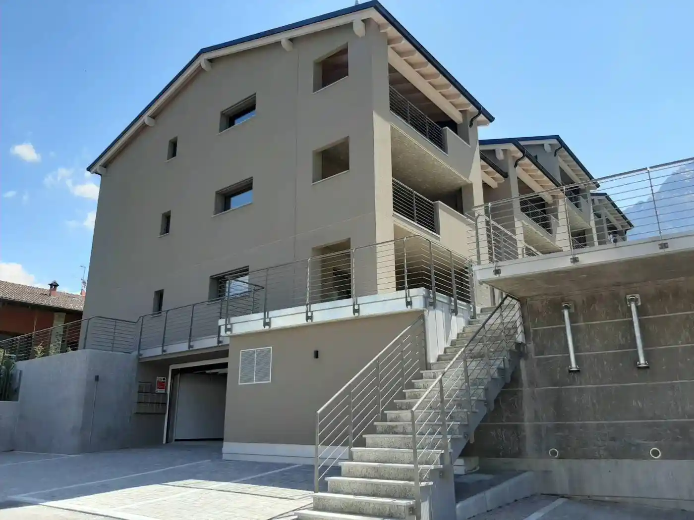 Appartamento in affitto a Colico
