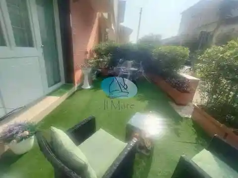 Appartamento in vendita a Viareggio