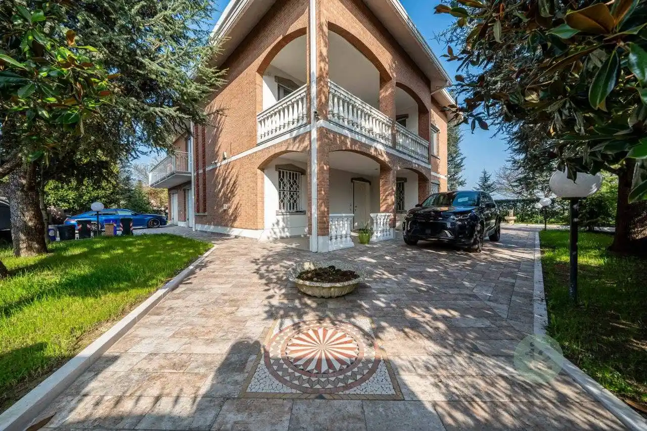Villa in vendita a Carpi