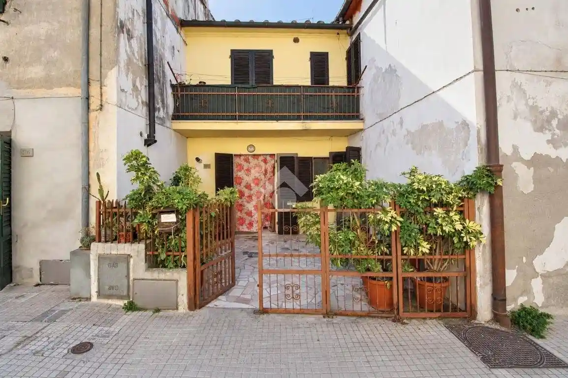 Casa indipendente in vendita a Cascina