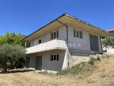 Villa in vendita a Tollo