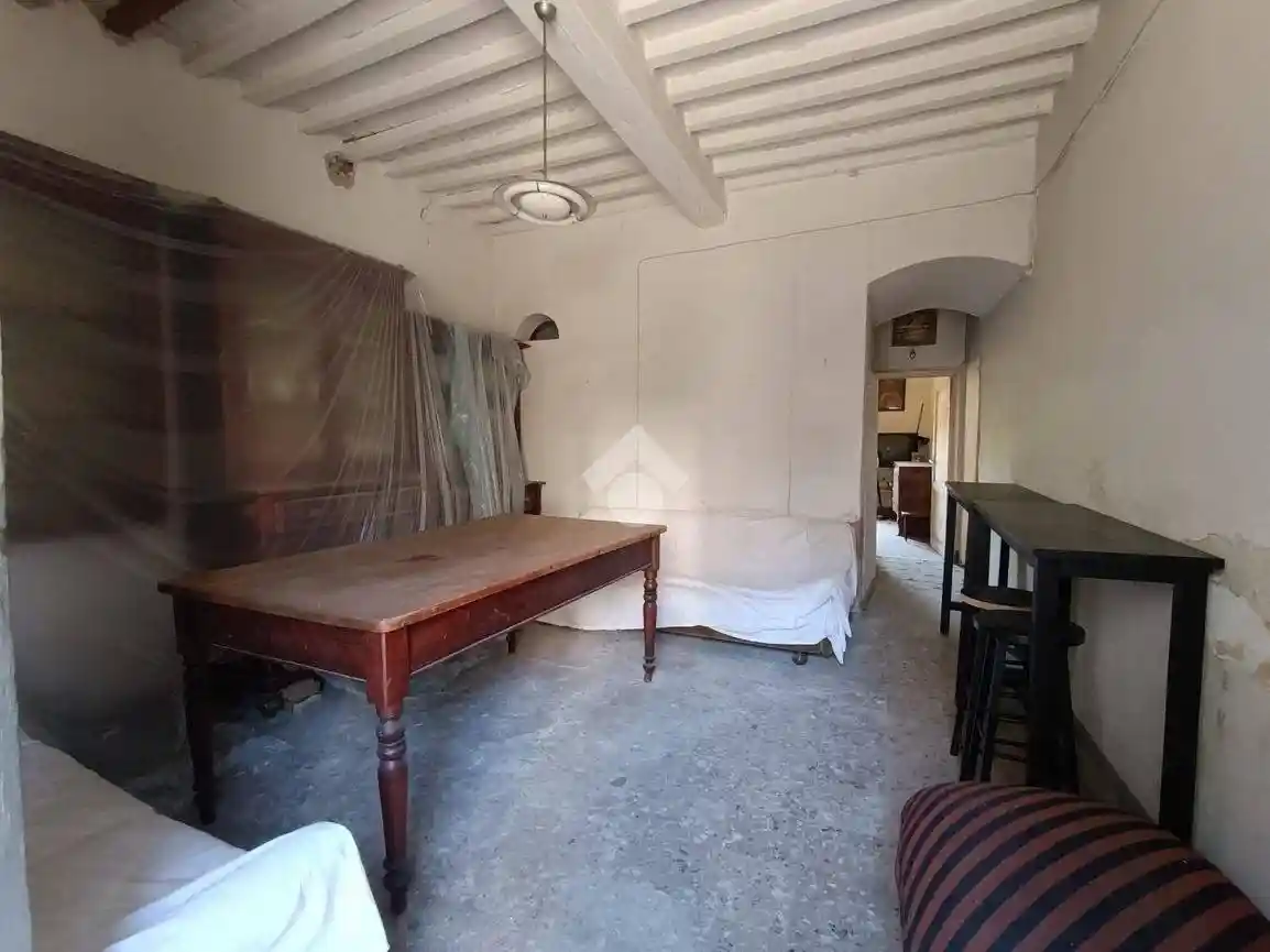 Casa indipendente in vendita a Prato