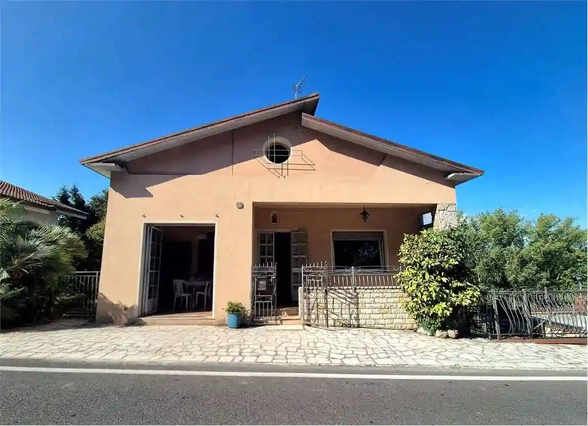 Villa - foto 2