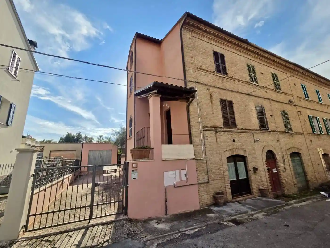 Casa indipendente in vendita a Cerreto d'Esi