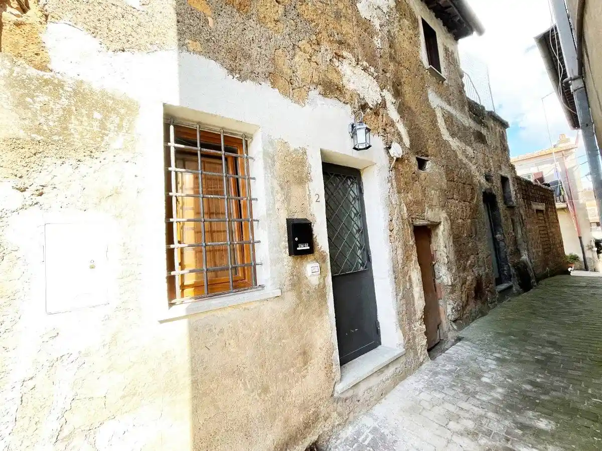 Appartamento in vendita a Castel Sant'Elia