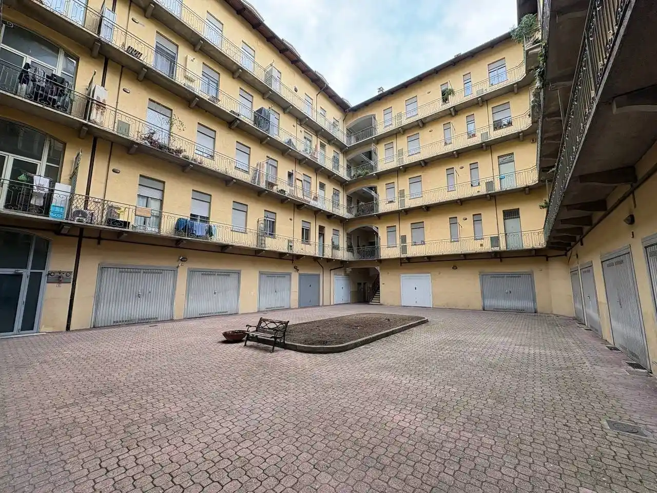 Appartamento in vendita a Torino