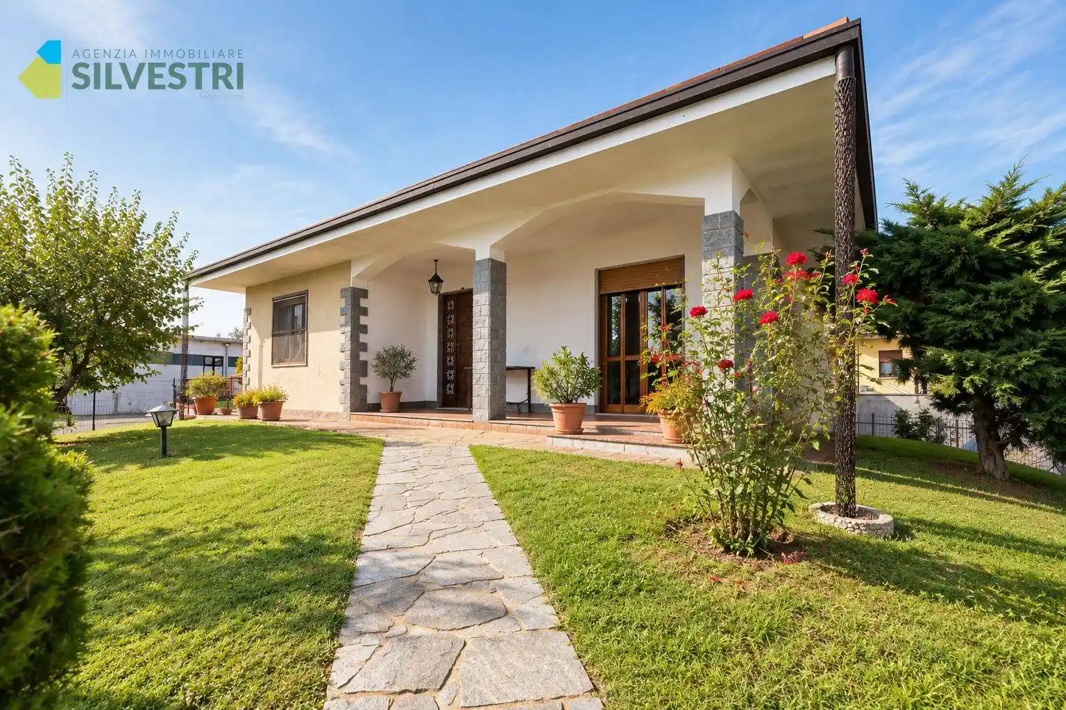 Villa in vendita a Briona