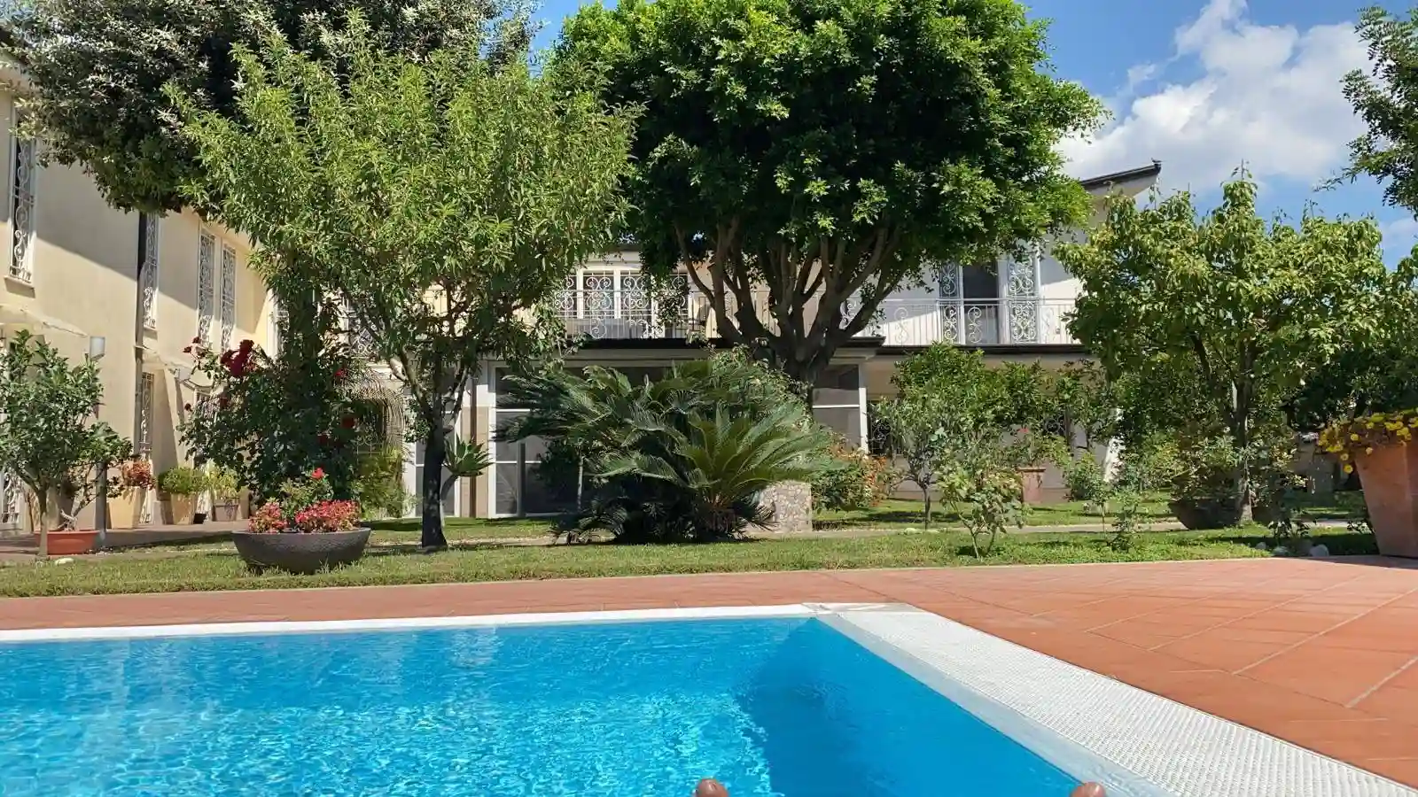 Villa - foto 2