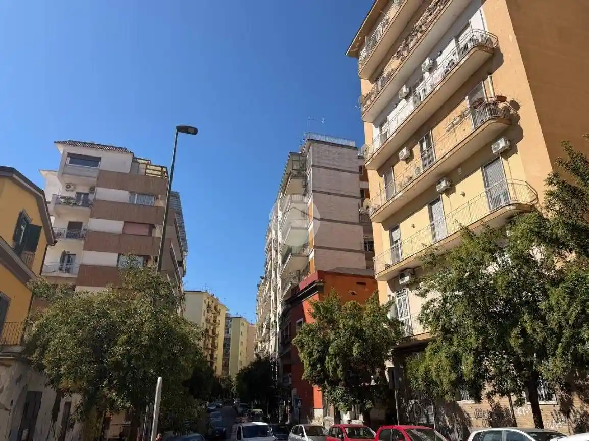 Appartamento in vendita a Napoli