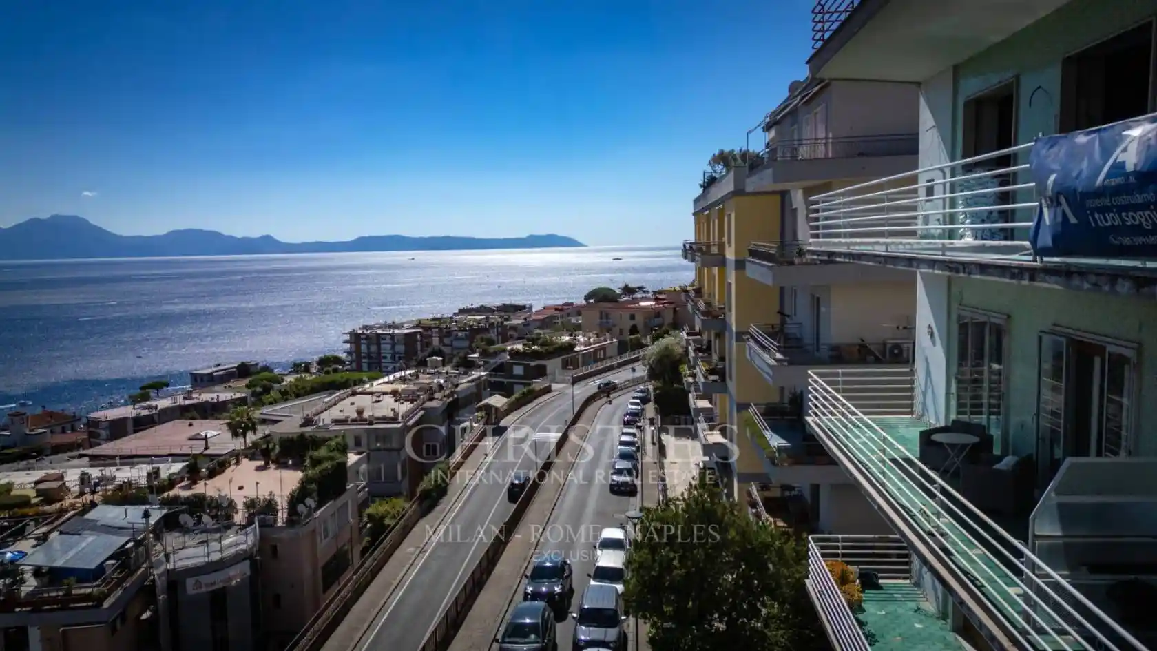 Appartamento in vendita a Napoli