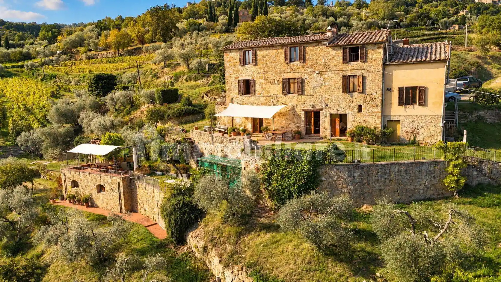 Rustico - Casale in vendita a Montalcino