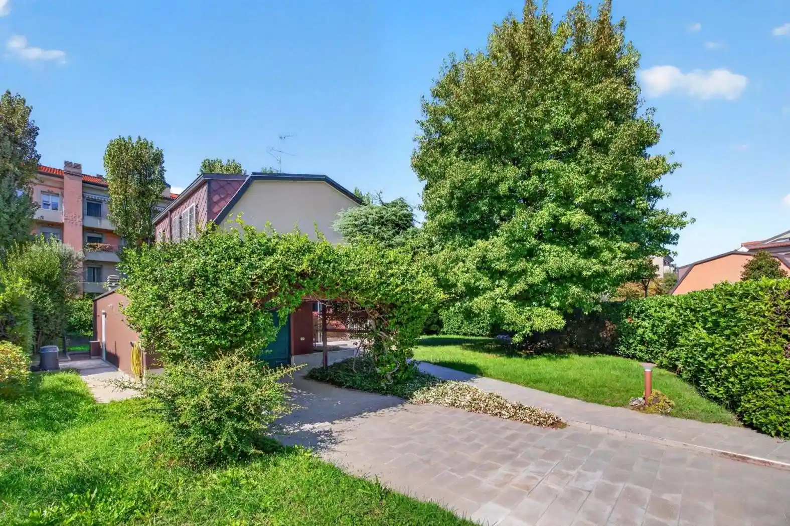 Villa in vendita a Arese