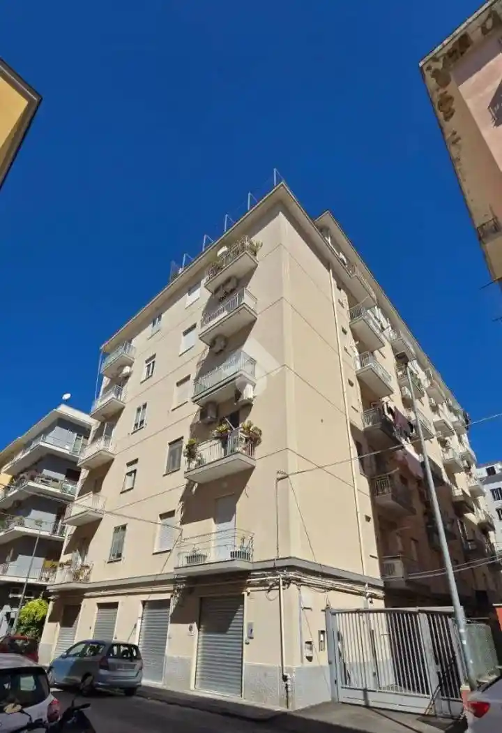 Appartamento in vendita a Salerno