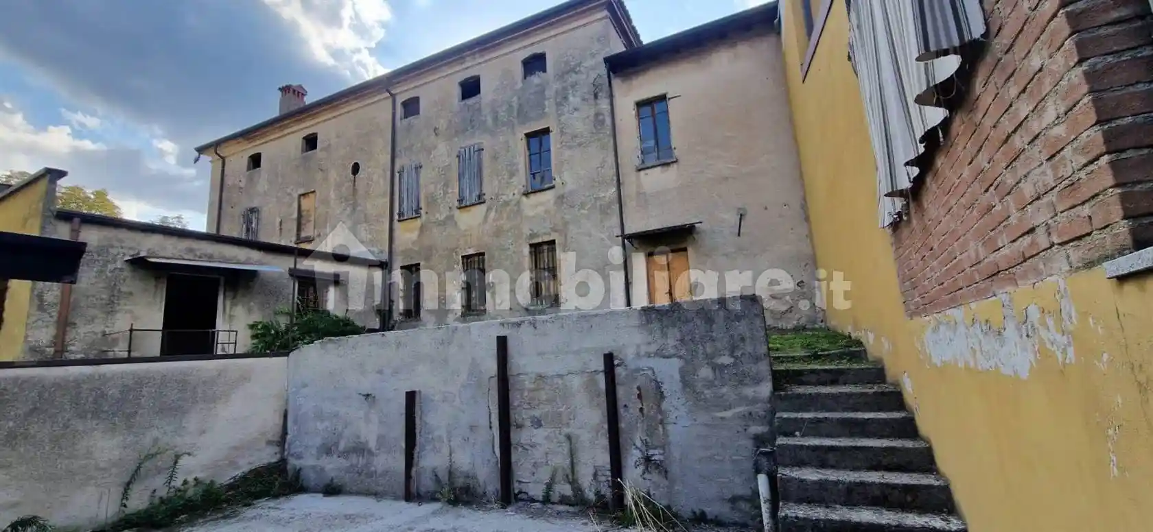 Palazzo - Edificio in vendita a Lonato del Garda