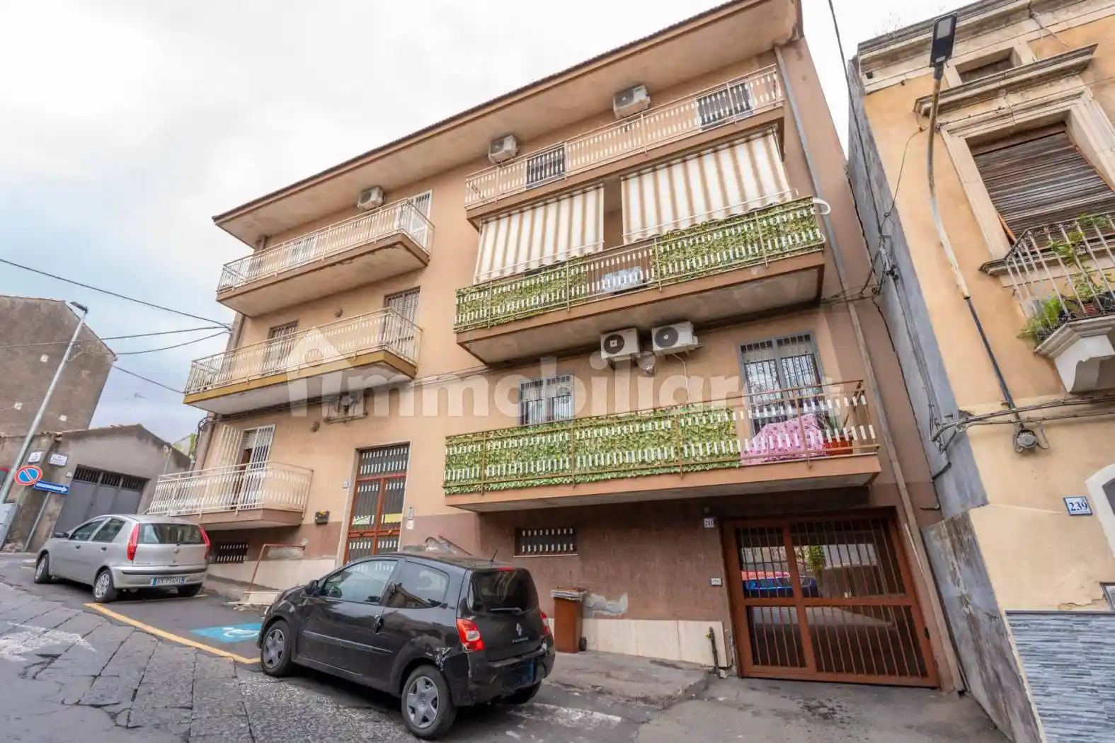 Appartamento in vendita a Aci Catena