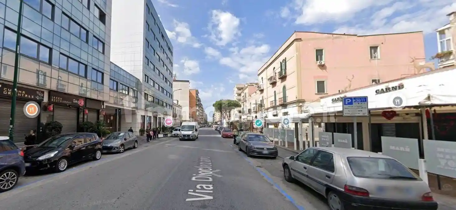 Appartamento in vendita a Napoli