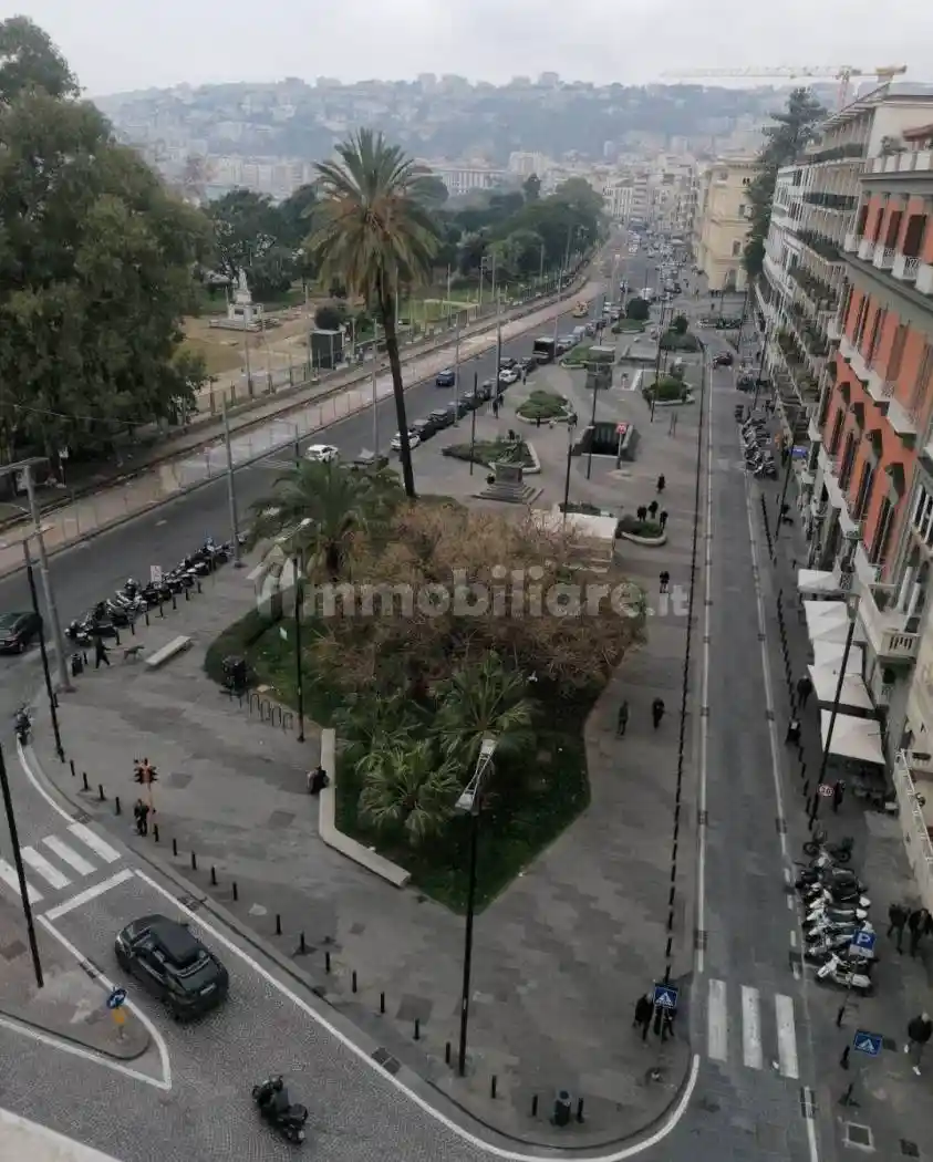 Appartamento in vendita a Napoli