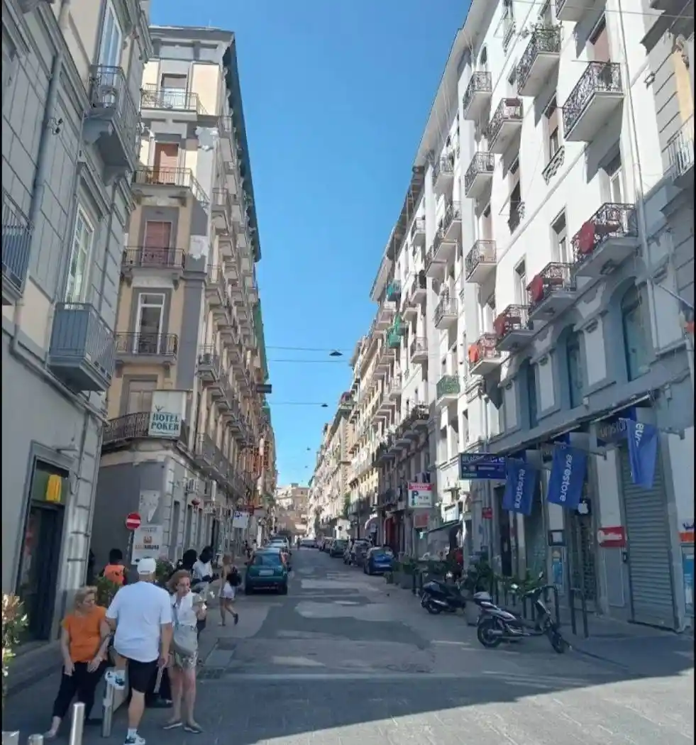 Palazzo - Edificio in vendita a Napoli