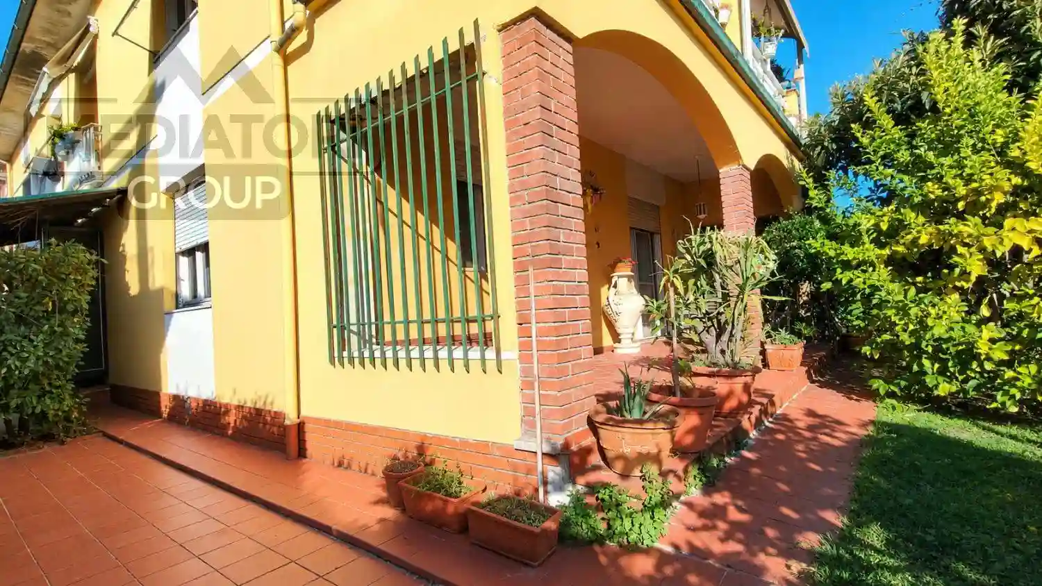 Villa - foto 2