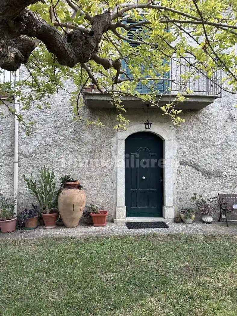 Casa indipendente in vendita a Capri Leone