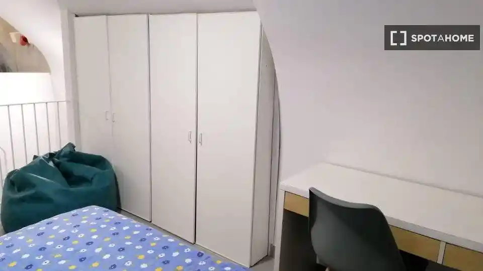 Appartamento in affitto a Napoli