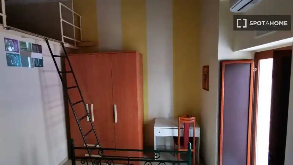Appartamento in affitto a Napoli
