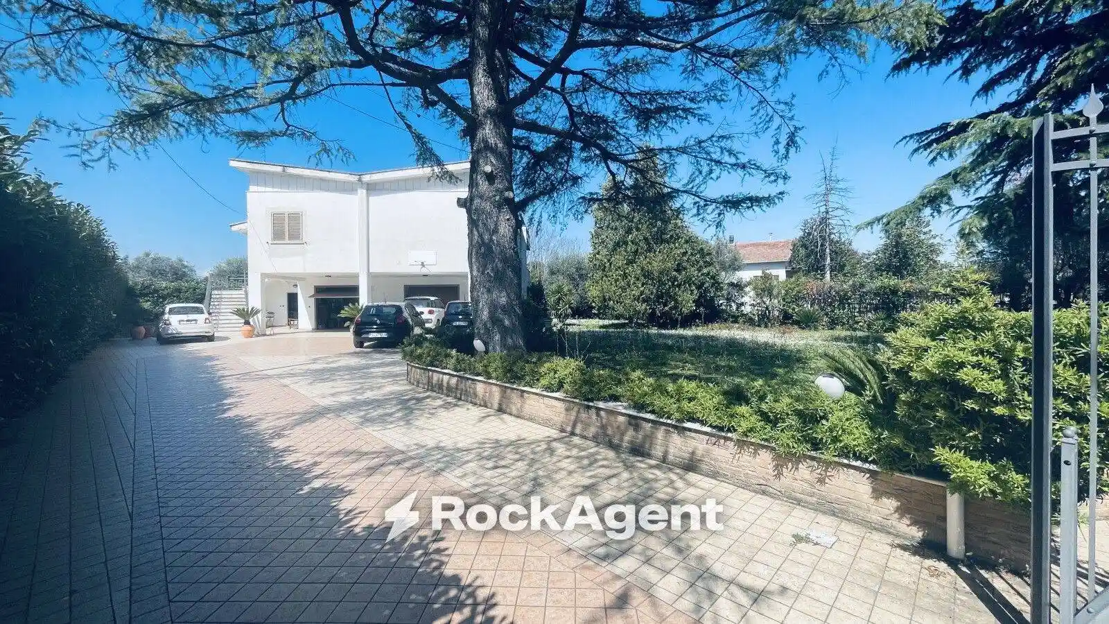 Villa in vendita a Sant'Egidio alla Vibrata