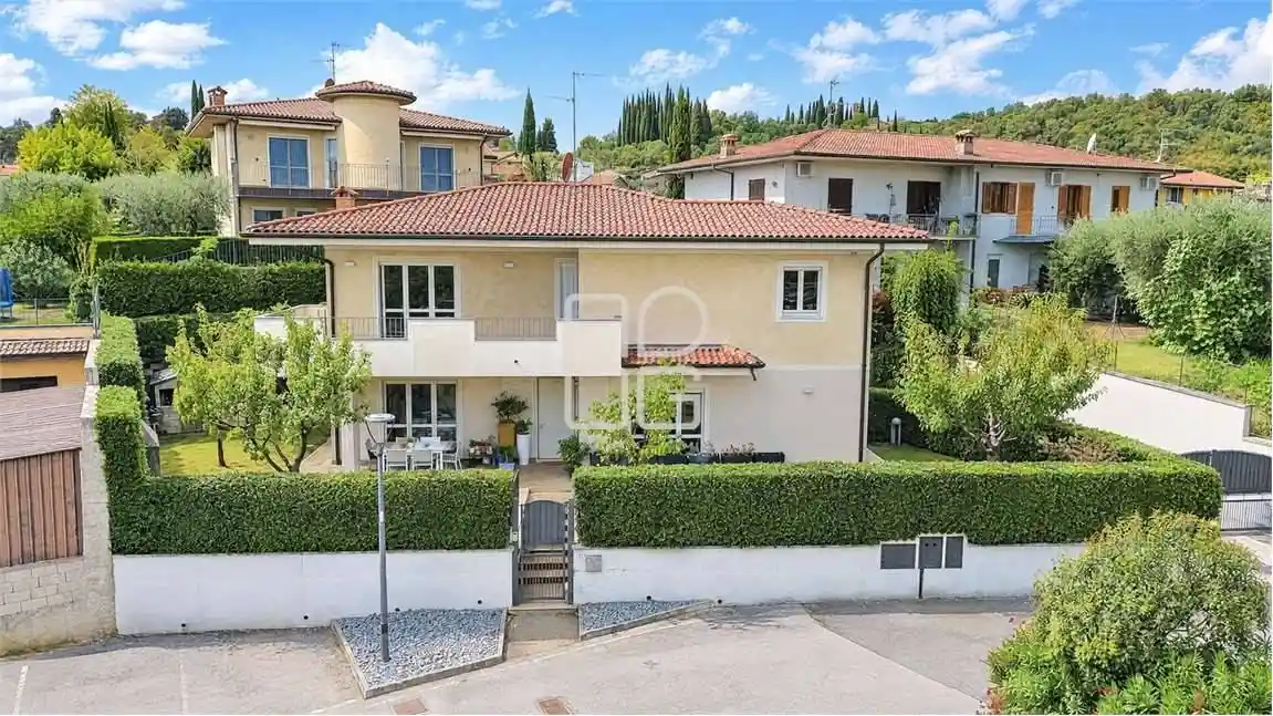 Villa in vendita a Polpenazze del Garda