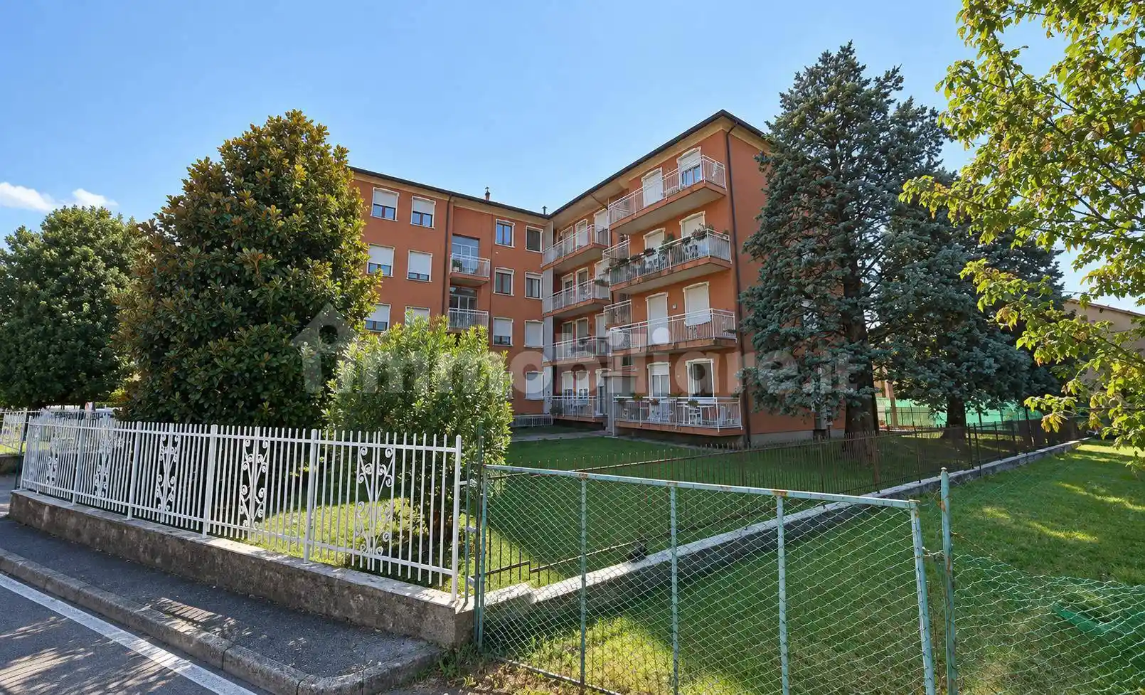 Appartamento in vendita a Lomagna