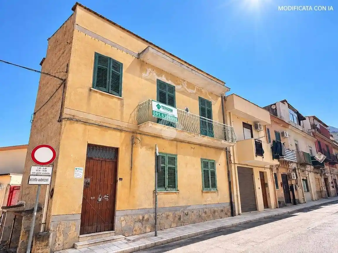 Palazzo - Edificio in vendita a Palermo