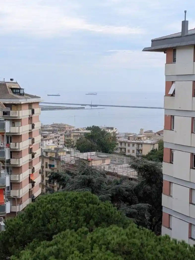 Appartamento in vendita a Genova