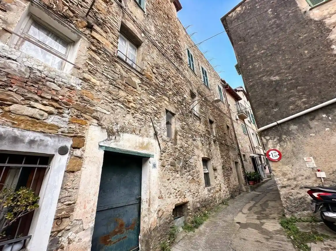 Appartamento in vendita a Imperia