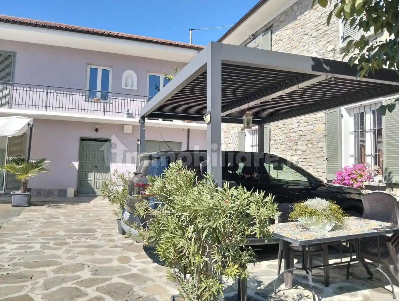 Casa indipendente in affitto a Vesime