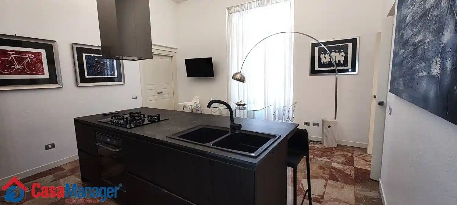 Appartamento in vendita a Napoli