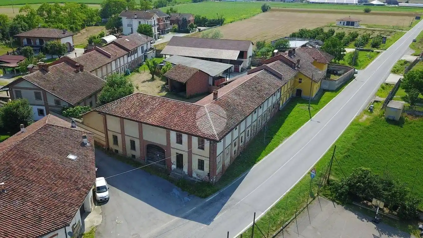 Casa indipendente in vendita a Bra