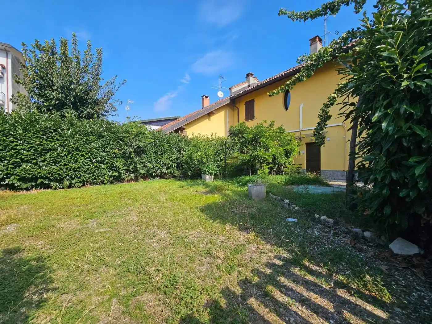 Villa in vendita a Robecco sul Naviglio