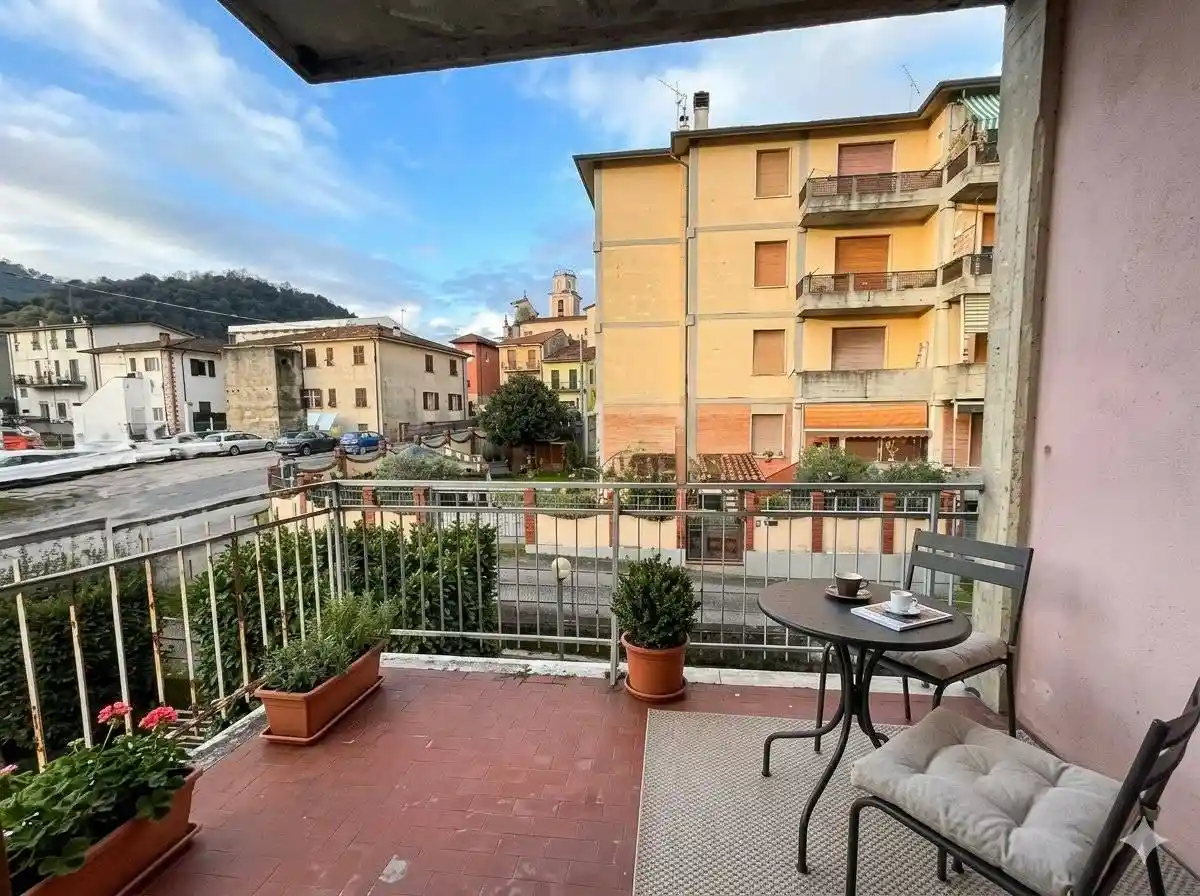Appartamento in vendita a Follo