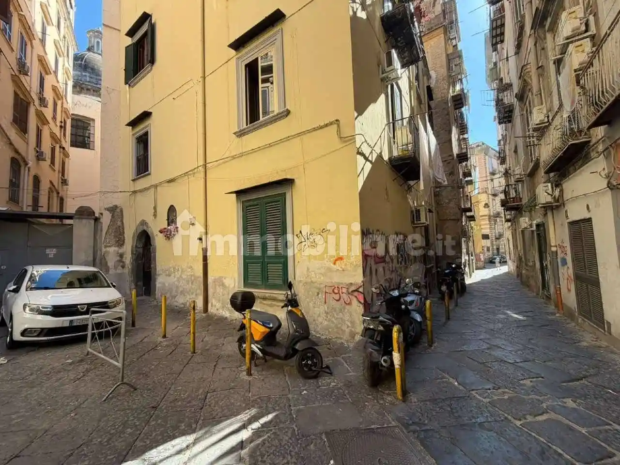 Appartamento in vendita a Napoli
