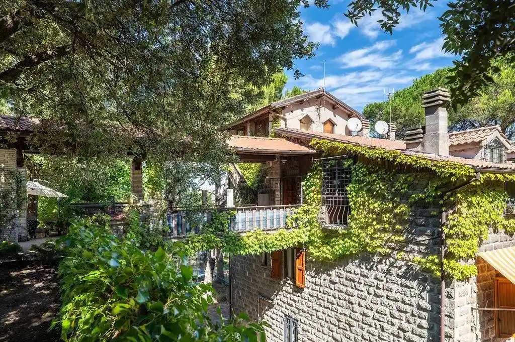 Rustico - Casale in vendita a Viterbo
