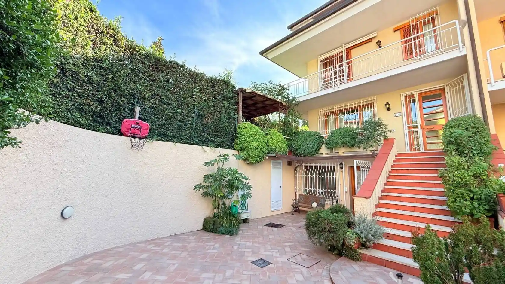 Casa indipendente in vendita a Montecatini-Terme