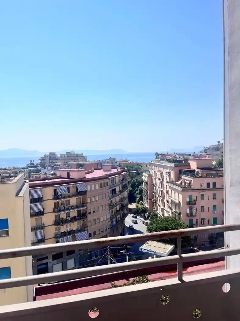 Appartamento in vendita a Napoli