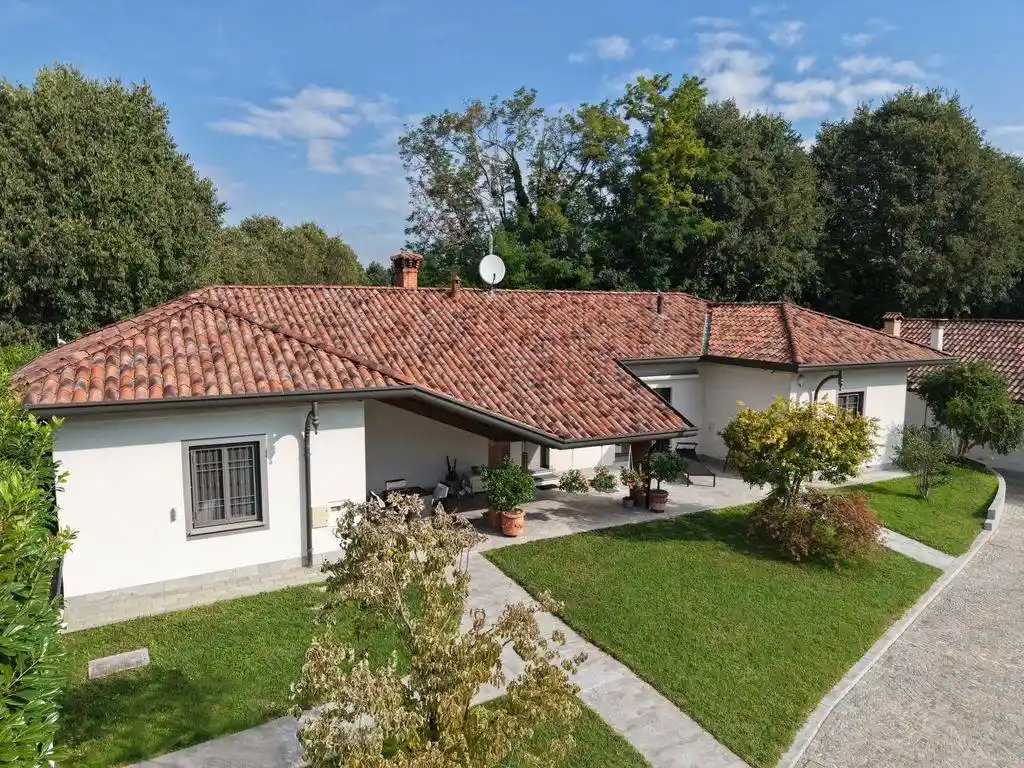 Villa in vendita a Abbiategrasso