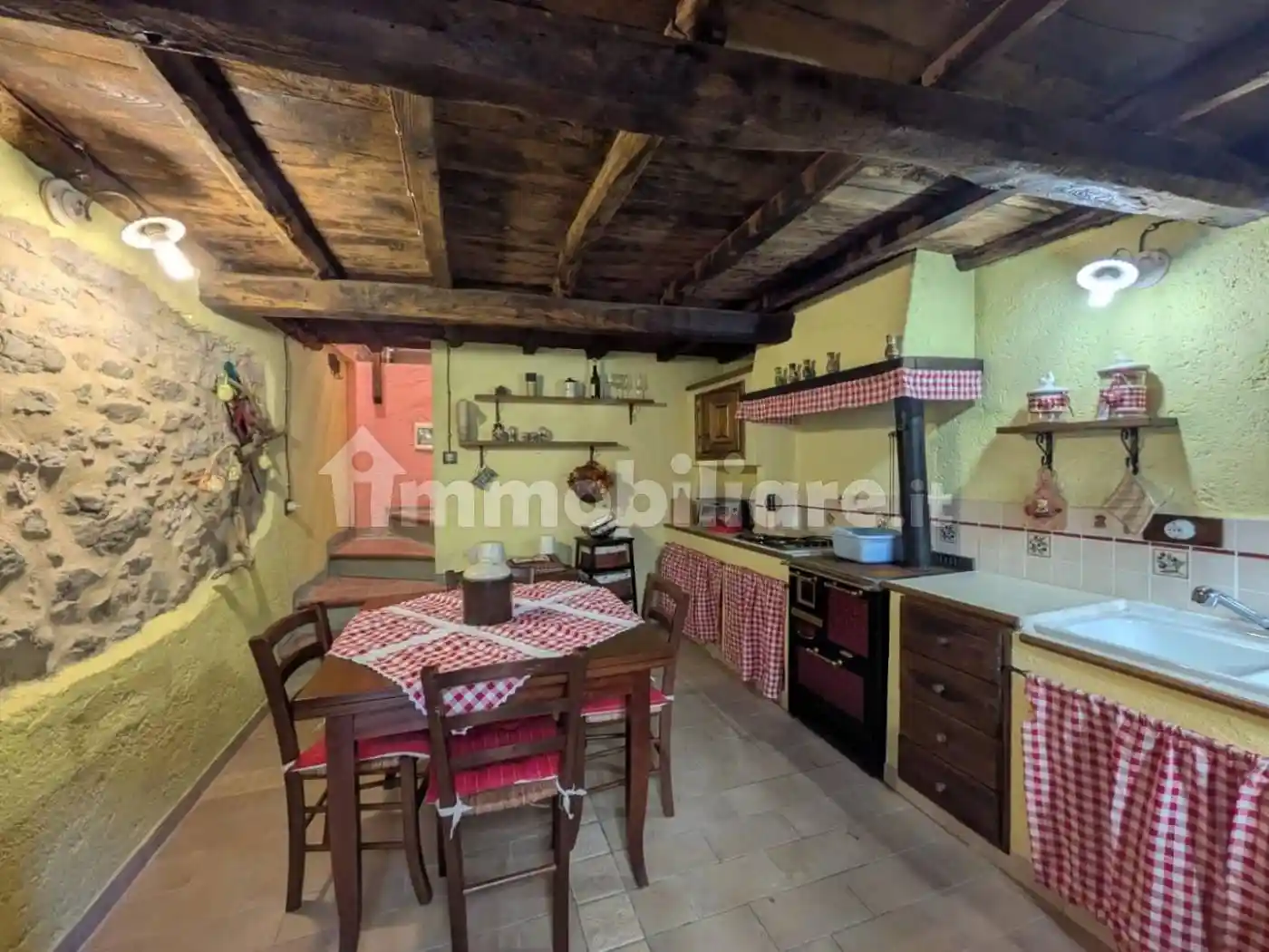 Casa indipendente in vendita a Stazzema