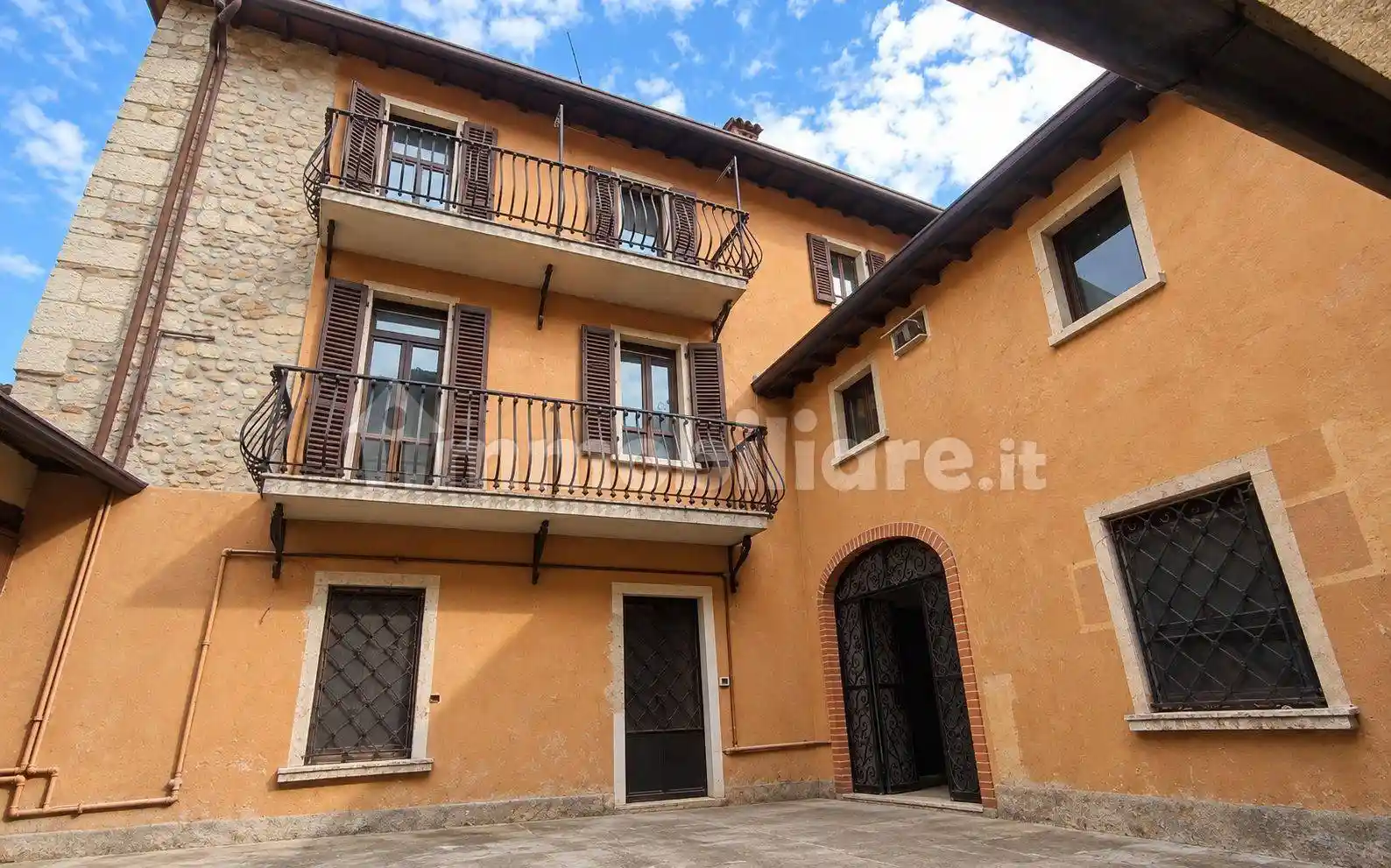 Palazzo - Edificio in vendita a Lonato del Garda
