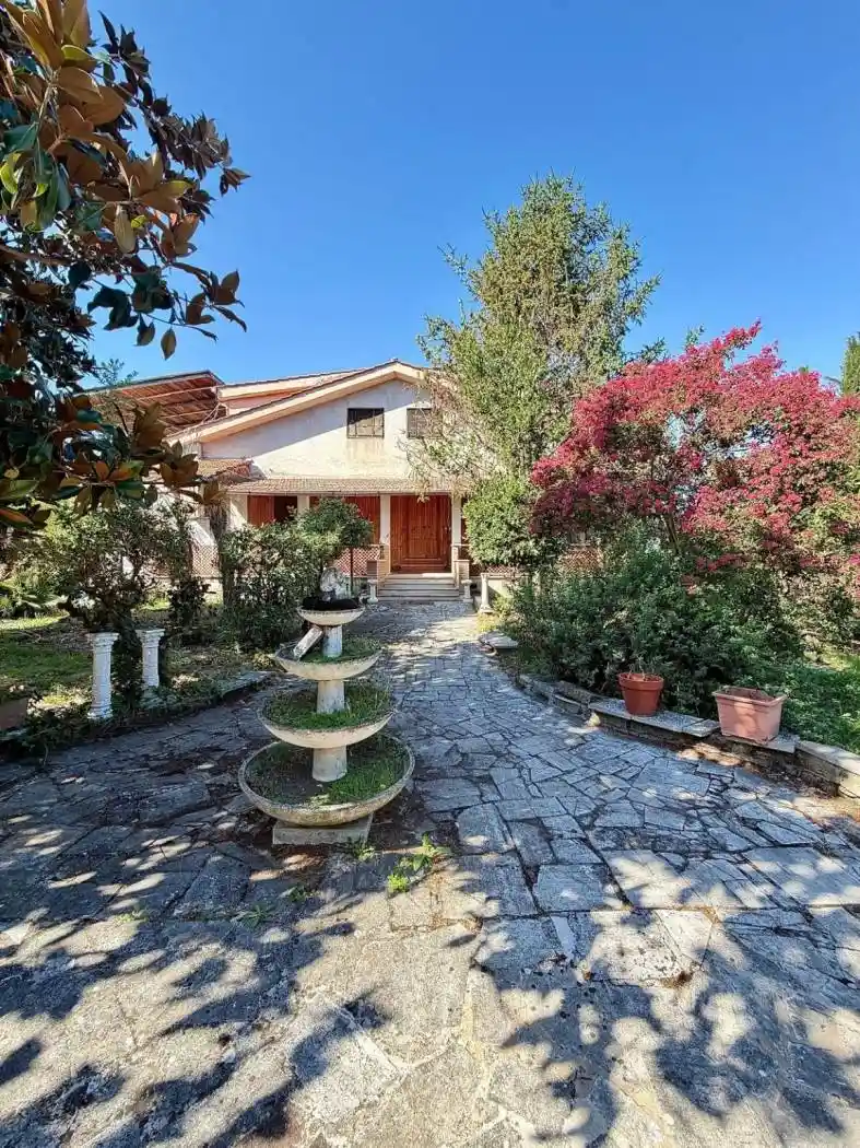 Villa in vendita a Guidonia Montecelio
