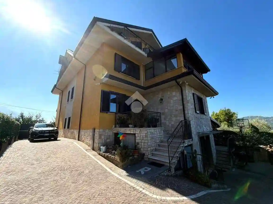 Villa - foto 2